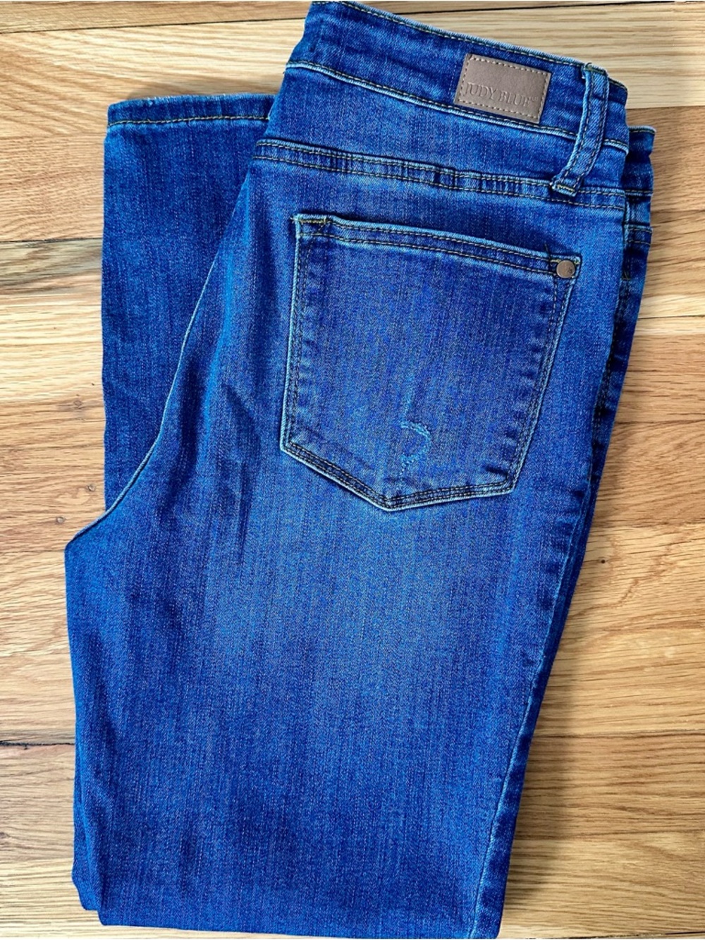 Excellent Condition Pre-Loved Judy Blue Relaxed Fit Jeans